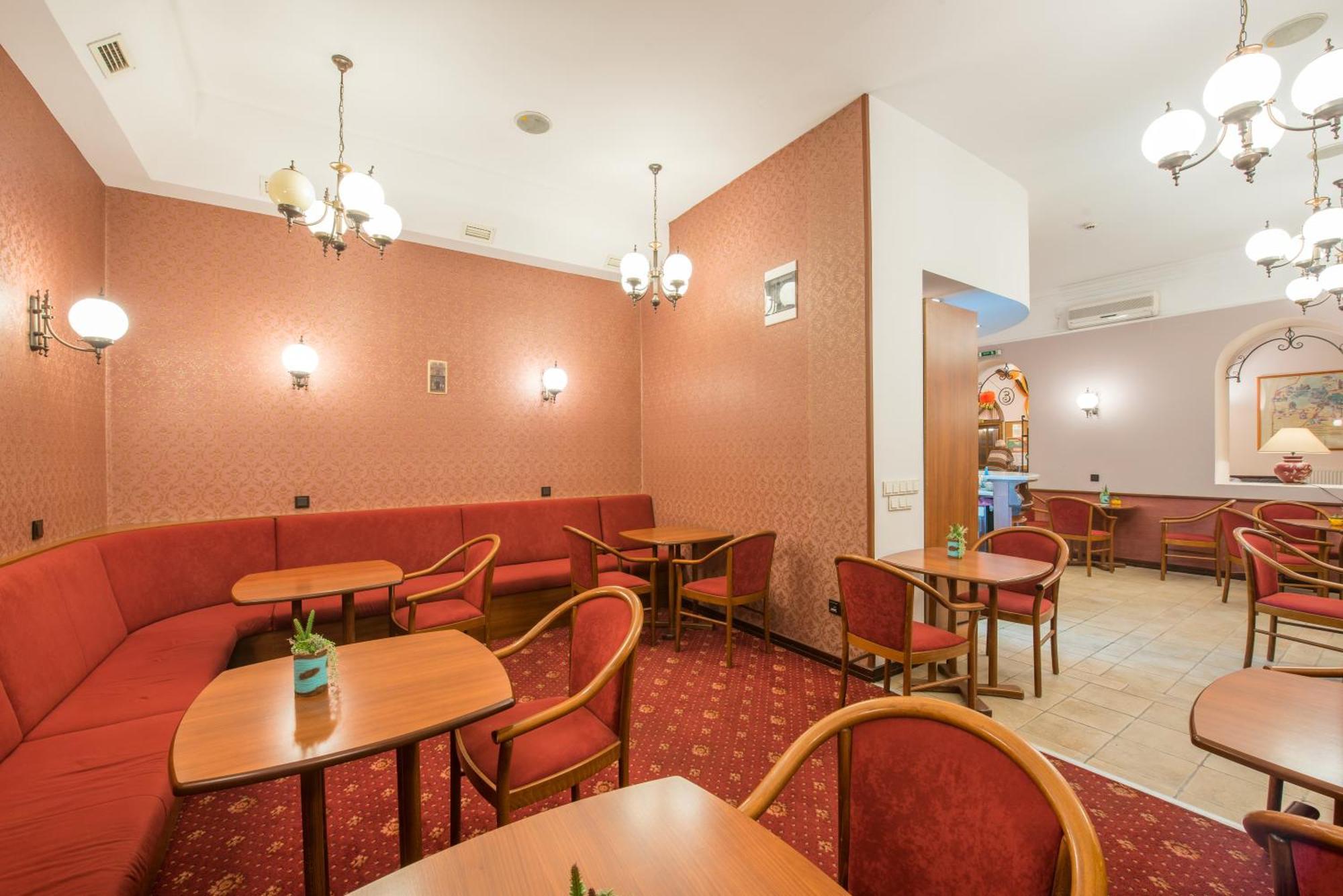 Parád Erzsebet Park Hotel מראה חיצוני תמונה
