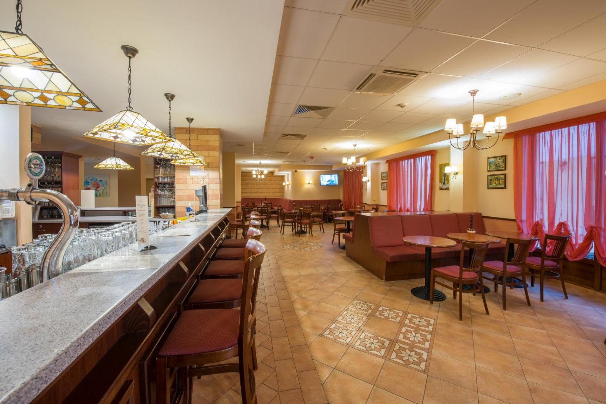 Parád Erzsebet Park Hotel מראה חיצוני תמונה